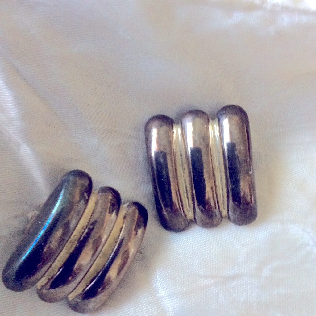 Ellen Designs Vintage Clip Earrings/Silver Plated Signed